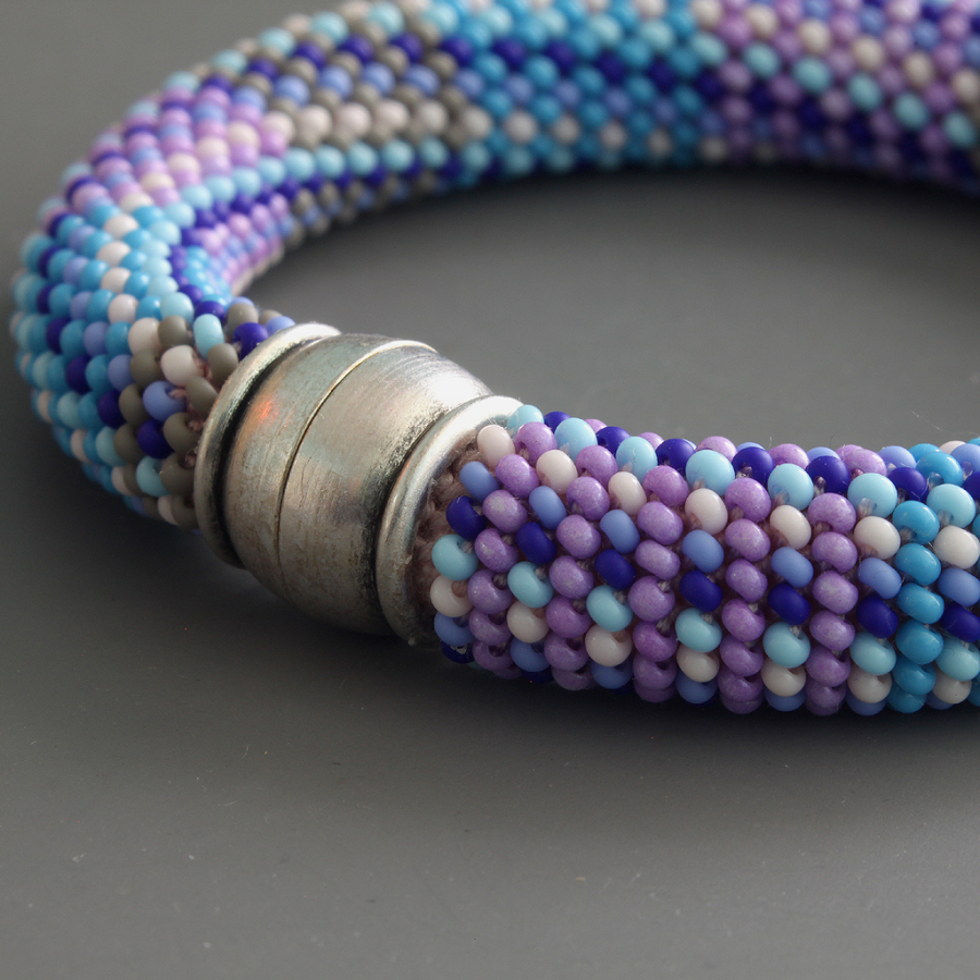 Crochet bead bracelet