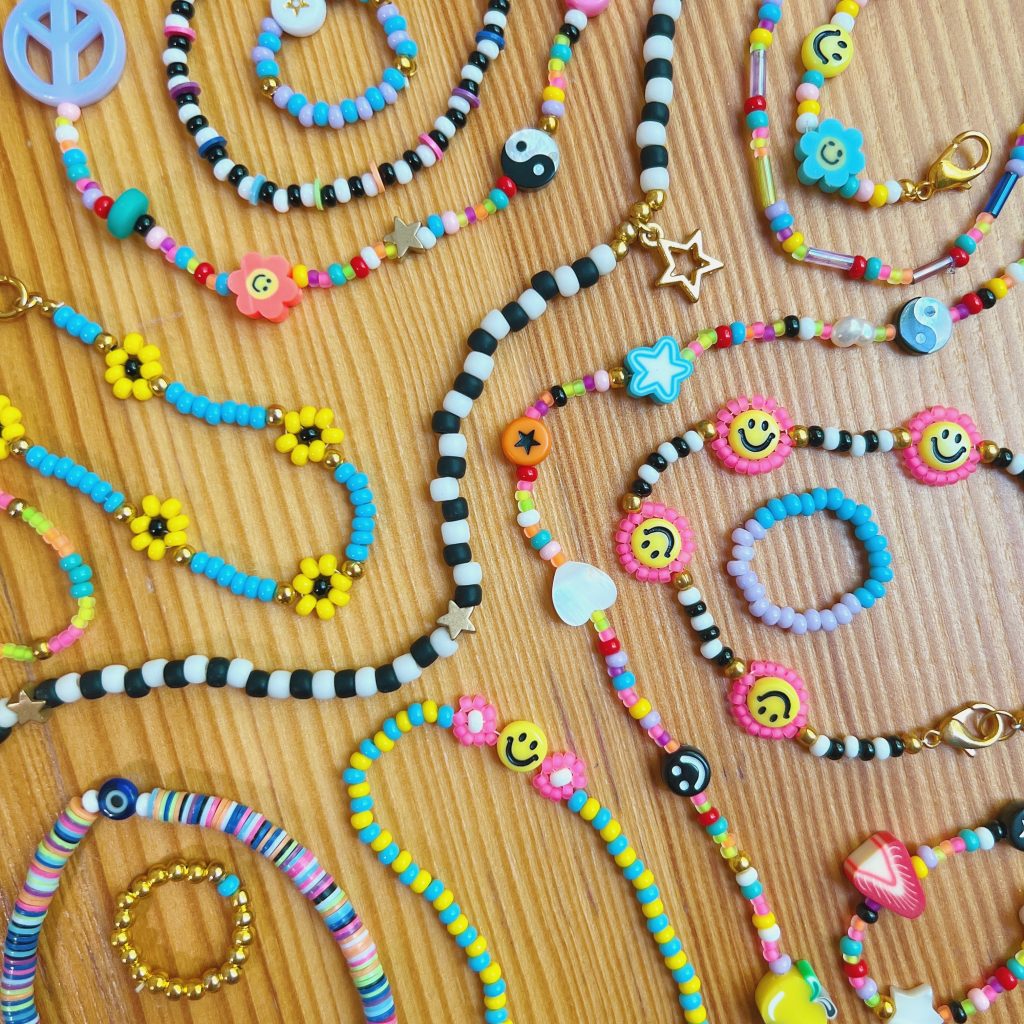 How to make a bead necklace 