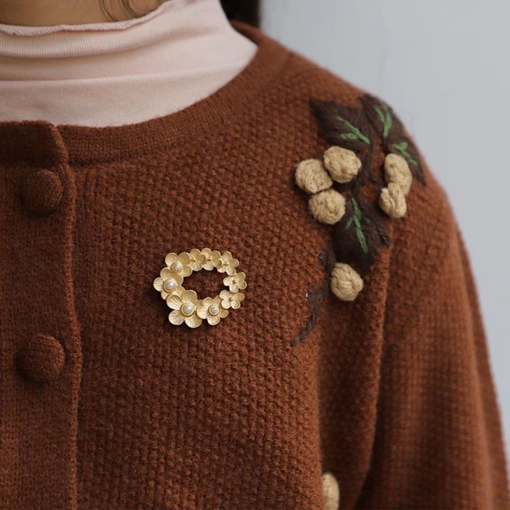 styling tips for brooches