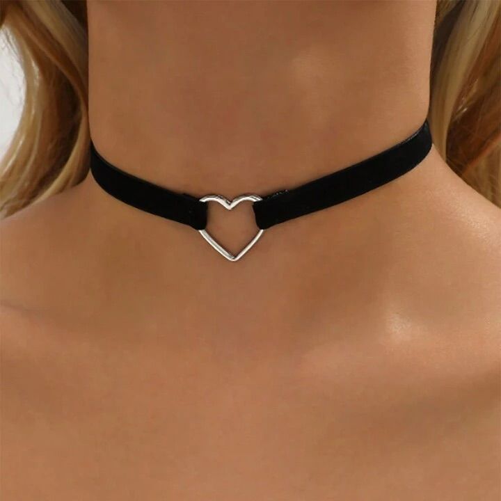 choker necklace